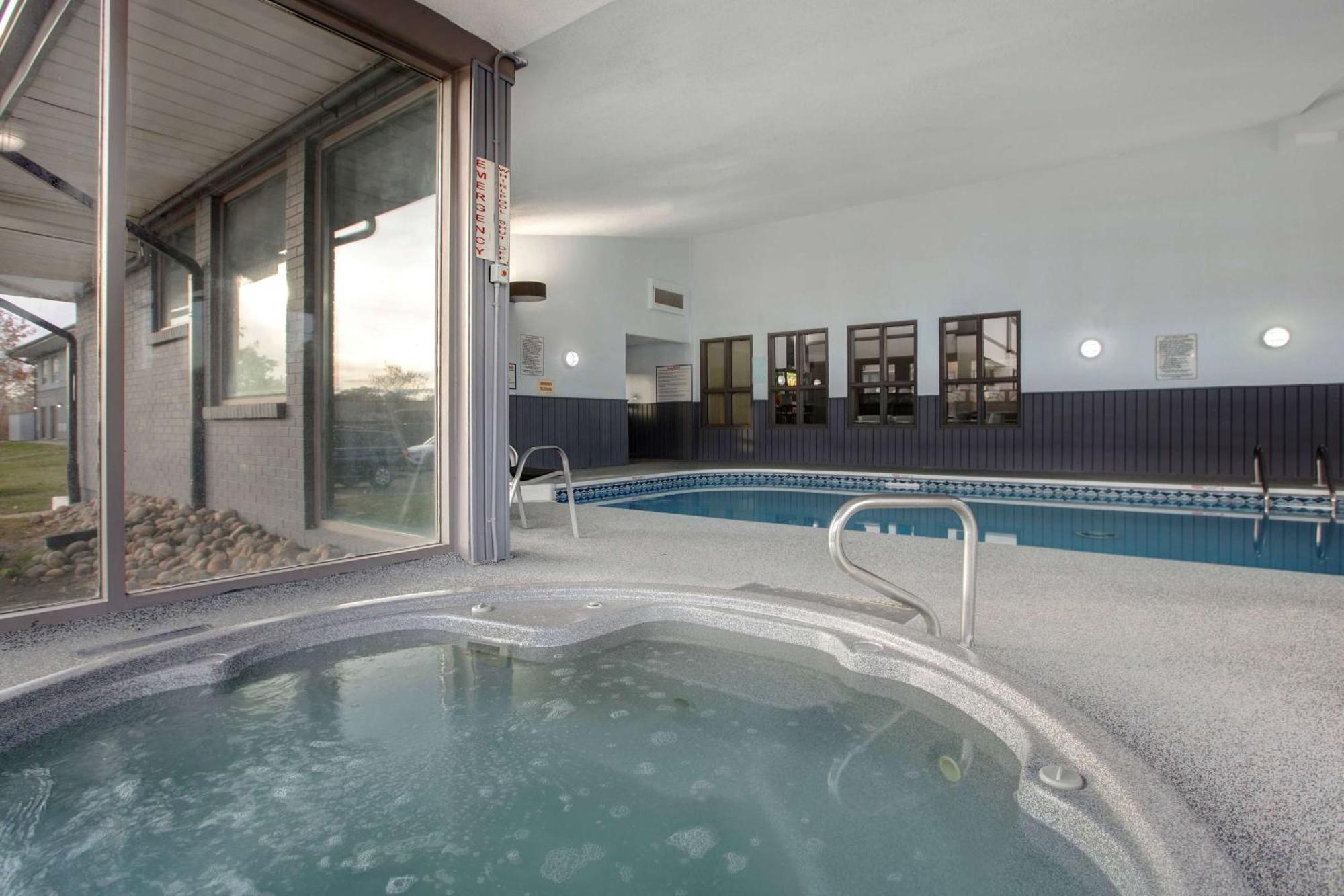 Days Inn By Wyndham Barrie Zewnętrze zdjęcie